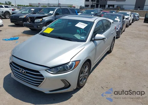 2017 Hyundai Elantra Value Edition z USA, uszkodzony, nr VIN 5NPD84LF6HH118635